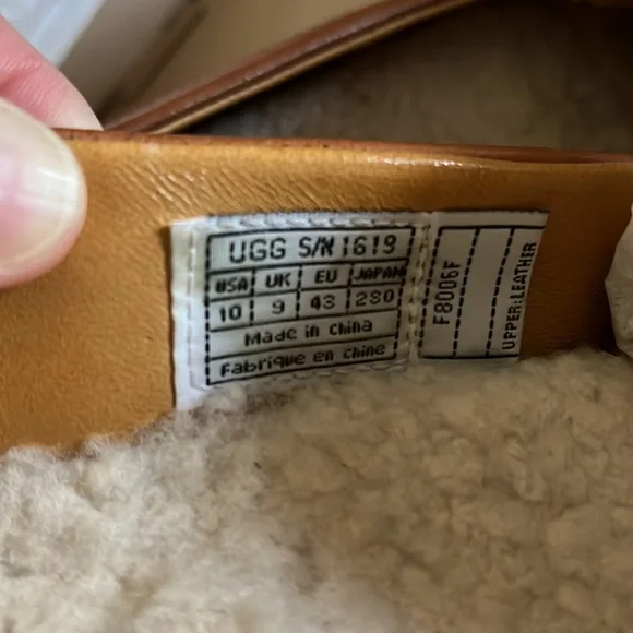 Mens UGG size 10 Leather loafers driving style shoes - Picture 4 of 10